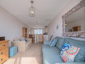 2 Bed in Tywyn DY052