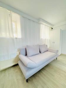 Very Spacious Apartment for up to 7P with Great Location