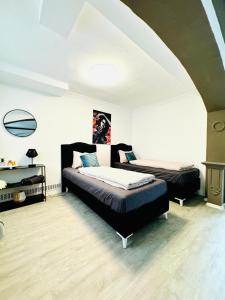 Very Spacious Apartment for up to 7P with Great Location