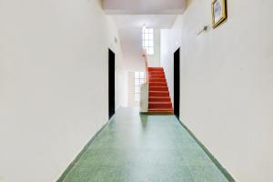 SPOT ON Hotel Satkar Bar and Lodge