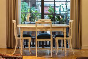 Charming Little Brick House in Tbilisi - By Wehost