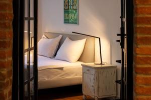 Charming Little Brick House in Tbilisi - By Wehost