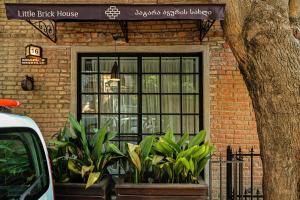 Charming Little Brick House in Tbilisi - By Wehost