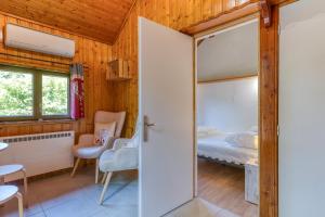 Campings Camping L-imprevu : photos des chambres
