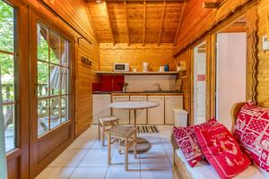 Campings Camping L-imprevu : photos des chambres