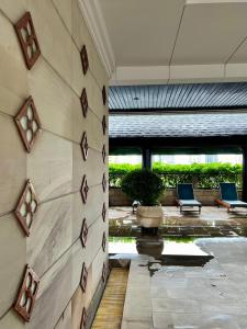 Riverside room with best view in heart of BKK