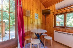 Campings Camping L-imprevu : photos des chambres