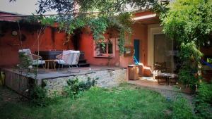 Maisons d'hotes chambre condamine spa : Studio avec Vue sur Jardin