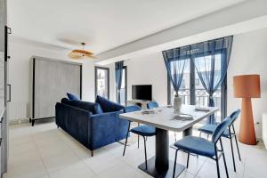 Maisons de vacances Elegant Appt - 3BDR-8P - Near Paris & La Defense : Appartement