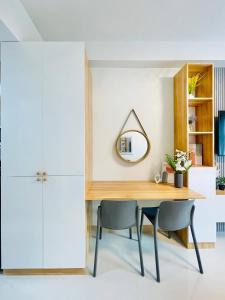 SM6 Minimalist Comfort Near SM