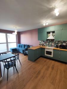 Zoo Arena Stay Free Parking