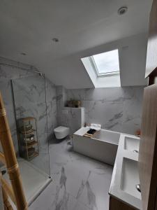 Appartements Maison proche ville, proche gare : photos des chambres