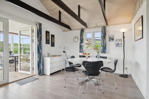 Holiday Home With Open South-Facing Terrace And Beautiful View