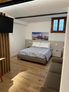 Levante House