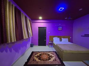 Dhanalakshmi Guests House