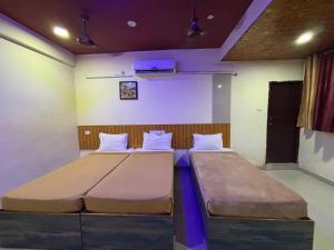 Dhanalakshmi Guests House