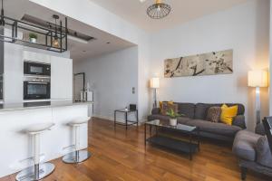 Bright & Airy Two Bed Flat in Hyde park