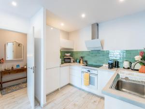 Pass the Keys Perfect 1 bed right by the beach