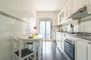 Strelitzia Apartment by AH