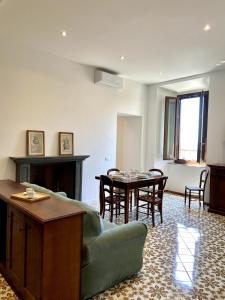 Palazzo Menichetti Suites - 3hvězdičkové hotely ve městě Bolsena