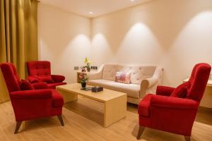 Falaj Daris Hotel