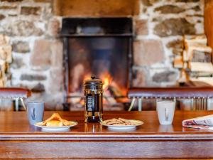 8 Bed in Pearsie CA261