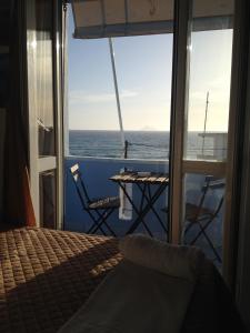 Two-Bedroom Apartment with Sea View (4 Adults)