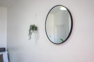 Contractors Choice - Quiet, Free Parking