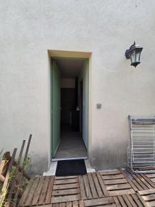 Studio en bas de villa