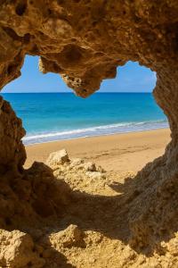 Seaview and Sunsets - Beachside Retreats
