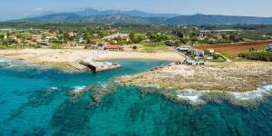 Seaview and Sunsets - Beachside Retreats