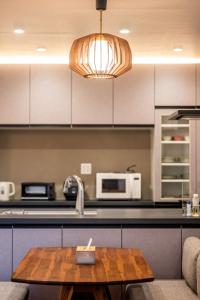 新屋 札幌市中心 近圓山公園 挑高設計客廳 4房 2廁所 1浴室 1淋浴 最大10人 可停車