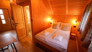 Glamping Avantura- a natural getaway by the Kolpa River 