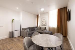 Luxury City Retreat Perfect for Business & Families & Free Gym By The Pocklington - The New Walk Suite