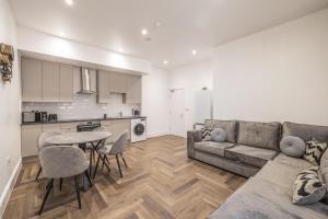 Luxury City Retreat Perfect for Business & Families & Free Gym By The Pocklington - The New Walk Suite