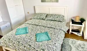 Dooblin Best Central Room