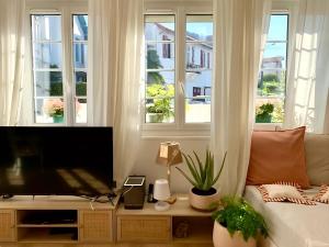 NEW Very big wonderful T3 -5 min walking from beach !