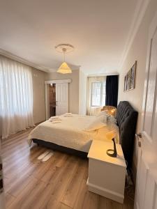 Seaview 2BR 2BA Apartment in Antalya Lara Cliffs