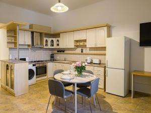 Quiet Central Station Apartments