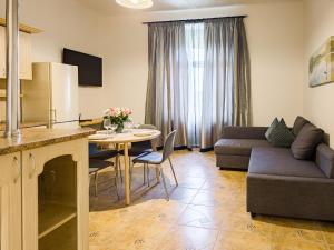 Quiet Central Station Apartments