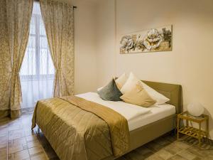 Quiet Central Station Apartments