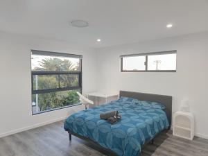 Modern and Spacious Queen Room with Attached Bathroom - NR2