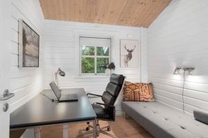 Summer Cottage With Jacuzzi And Sauna