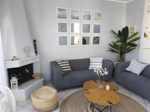 Sunny house 70 meters from the beach