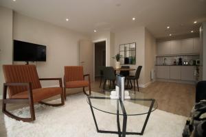 Casa 1 - Cardiff Bay - 2 Bed Apartment w Parking