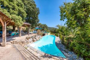 Maisons de vacances Gite Mas Grand Bosc Micocouliers : photos des chambres
