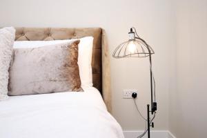 Casa 4 - 2 BR Apartment with Balcony and Parking