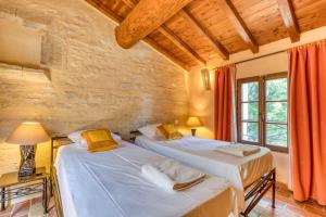 Maisons de vacances Mas Grand Bosc Gite La Tour : photos des chambres