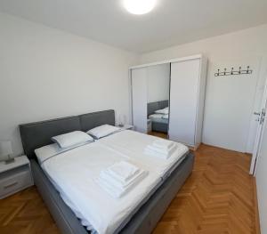 Garden Apartments 