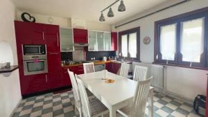 Maisons de vacances Maison avec Vue Mer, Terrasse & Jardin a 2 min de la Plage : photos des chambres